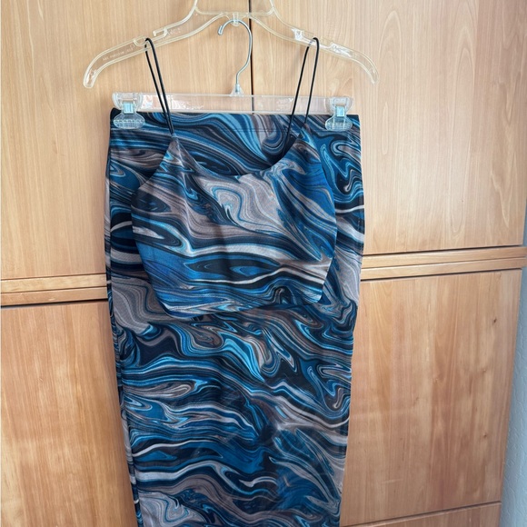 Blue and Black Swirl Pattern Dress Set - Picture 2 of 6
